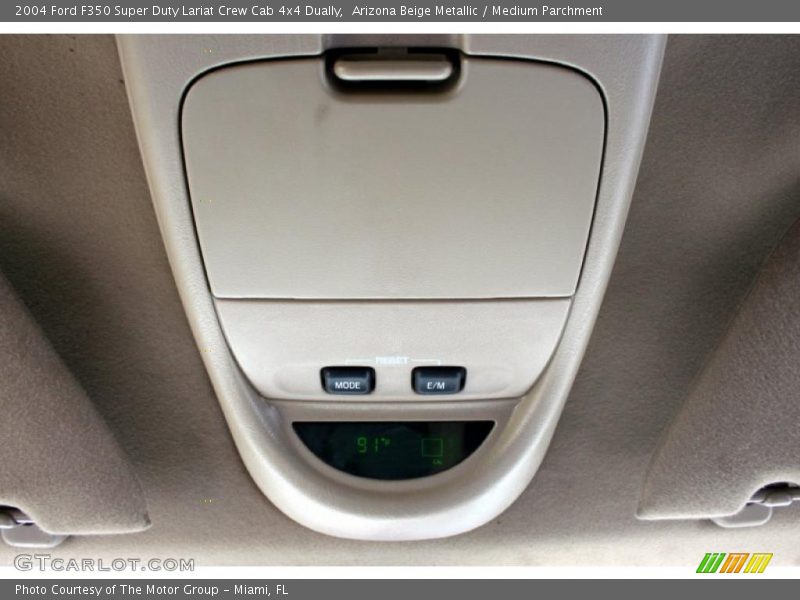 Arizona Beige Metallic / Medium Parchment 2004 Ford F350 Super Duty Lariat Crew Cab 4x4 Dually