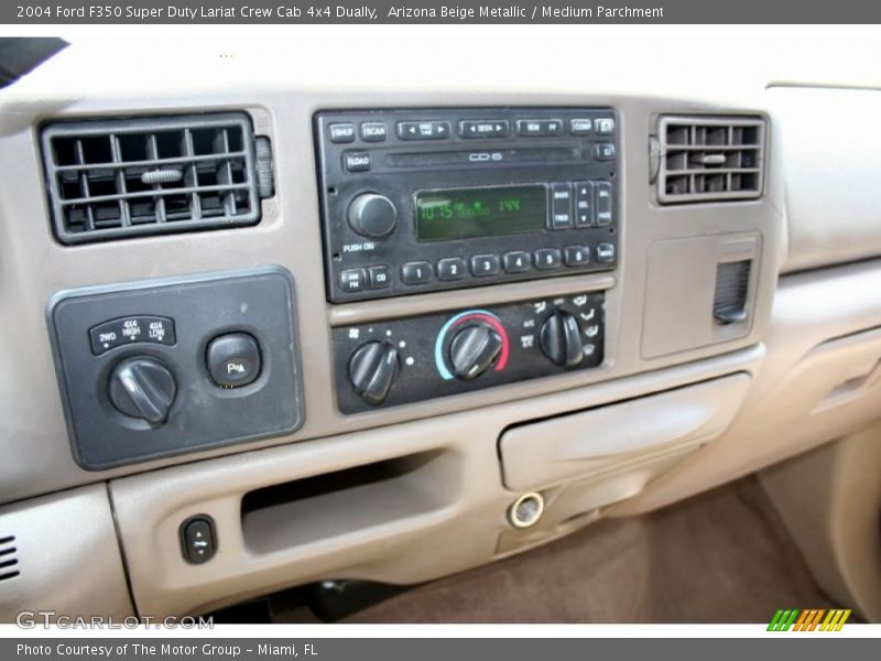 Arizona Beige Metallic / Medium Parchment 2004 Ford F350 Super Duty Lariat Crew Cab 4x4 Dually