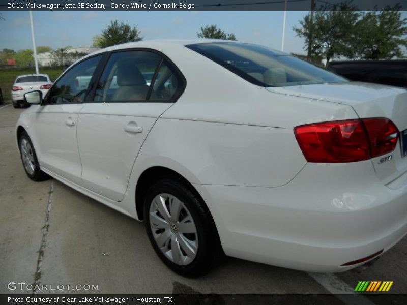 Candy White / Cornsilk Beige 2011 Volkswagen Jetta SE Sedan