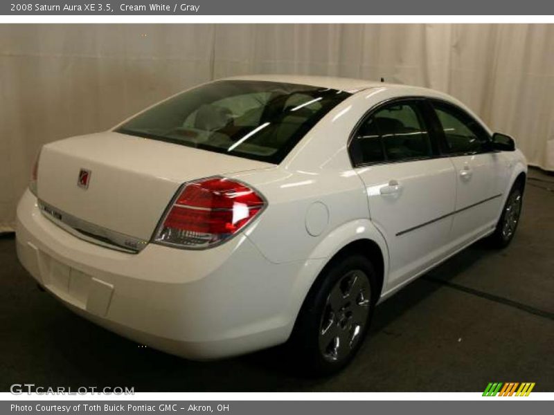 Cream White / Gray 2008 Saturn Aura XE 3.5