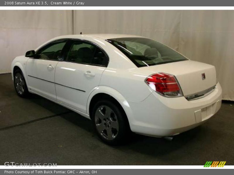 Cream White / Gray 2008 Saturn Aura XE 3.5