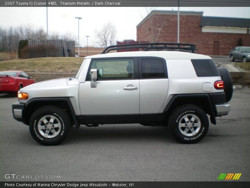 Titanium Metallic / Dark Charcoal 2007 Toyota FJ Cruiser 4WD