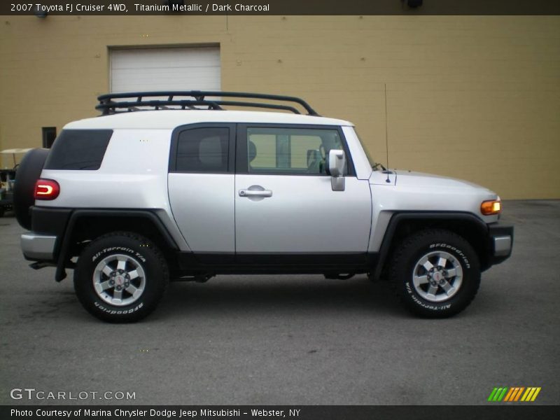 Titanium Metallic / Dark Charcoal 2007 Toyota FJ Cruiser 4WD