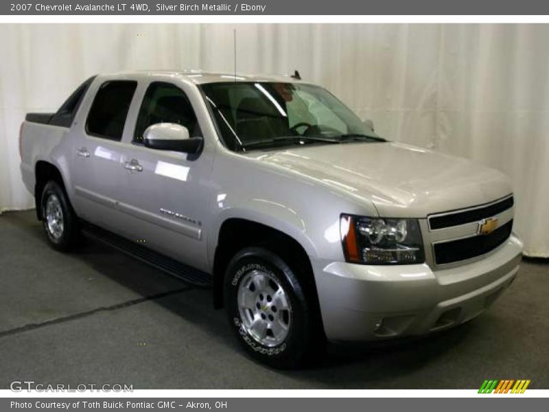 Silver Birch Metallic / Ebony 2007 Chevrolet Avalanche LT 4WD