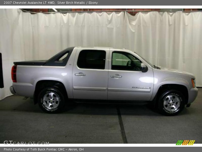 Silver Birch Metallic / Ebony 2007 Chevrolet Avalanche LT 4WD