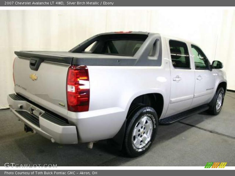 Silver Birch Metallic / Ebony 2007 Chevrolet Avalanche LT 4WD