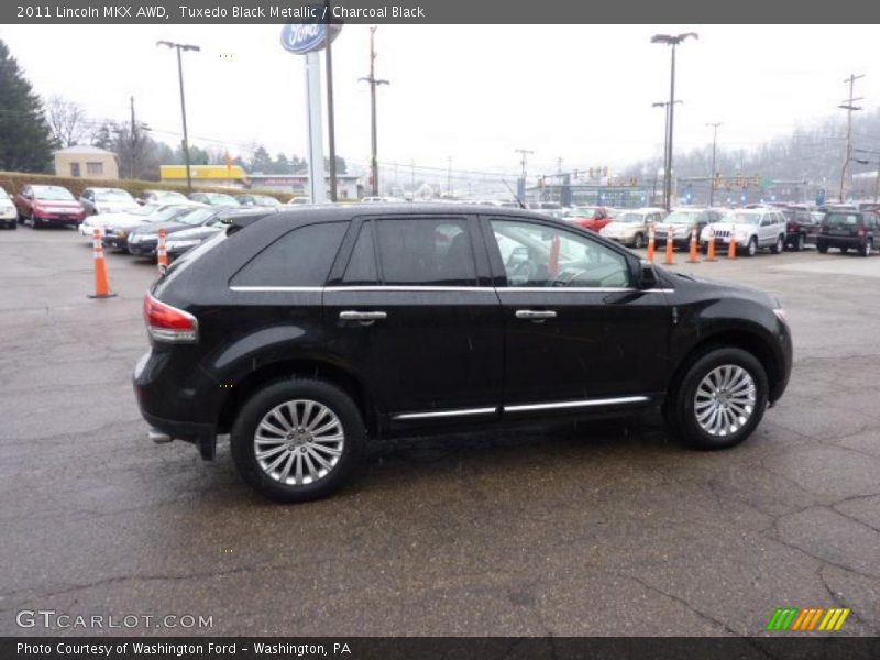 Tuxedo Black Metallic / Charcoal Black 2011 Lincoln MKX AWD