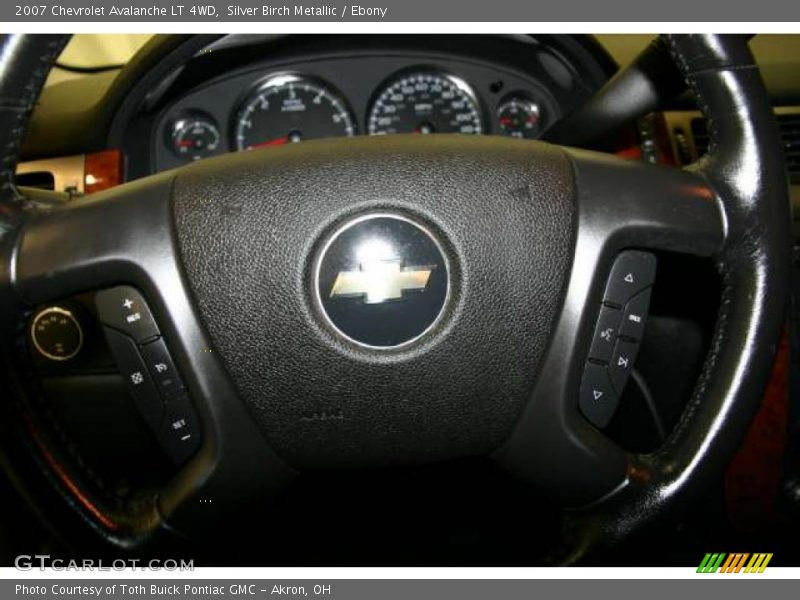 Silver Birch Metallic / Ebony 2007 Chevrolet Avalanche LT 4WD
