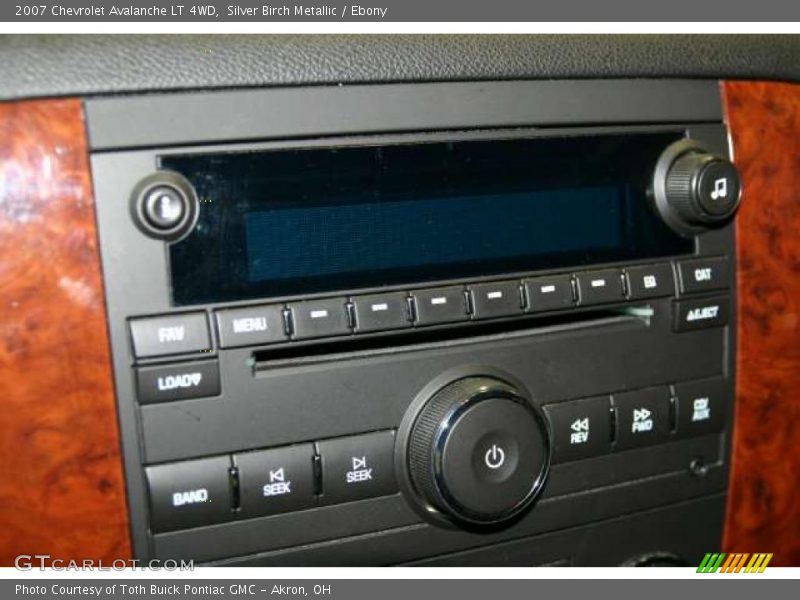 Silver Birch Metallic / Ebony 2007 Chevrolet Avalanche LT 4WD