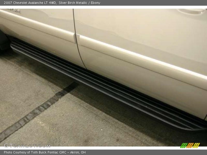 Silver Birch Metallic / Ebony 2007 Chevrolet Avalanche LT 4WD