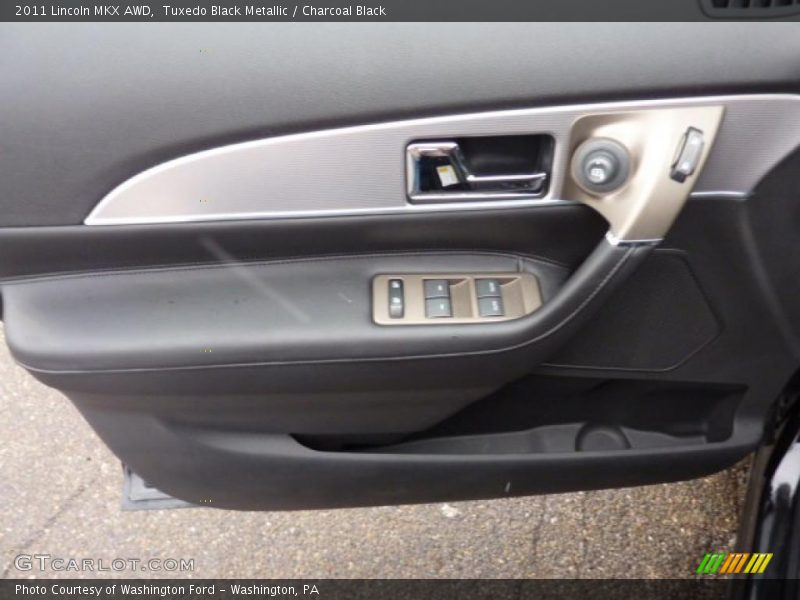 Tuxedo Black Metallic / Charcoal Black 2011 Lincoln MKX AWD