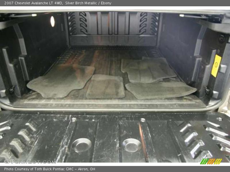 Silver Birch Metallic / Ebony 2007 Chevrolet Avalanche LT 4WD