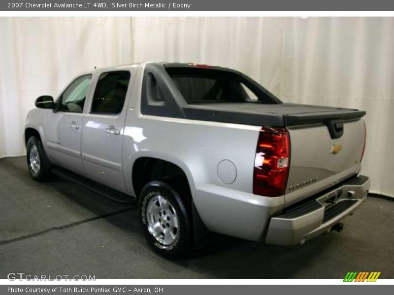 Silver Birch Metallic / Ebony 2007 Chevrolet Avalanche LT 4WD