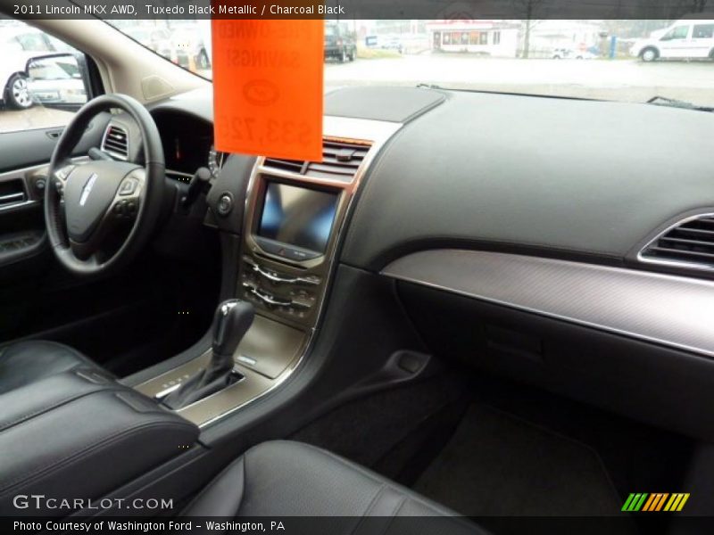 Tuxedo Black Metallic / Charcoal Black 2011 Lincoln MKX AWD