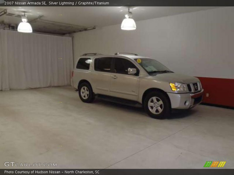 Silver Lightning / Graphite/Titanium 2007 Nissan Armada SE