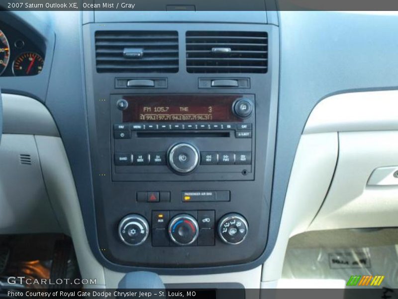 Ocean Mist / Gray 2007 Saturn Outlook XE