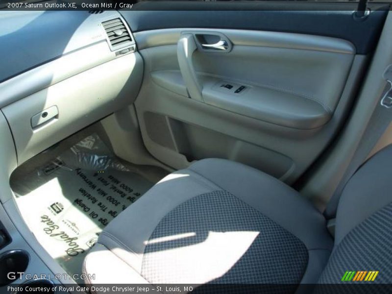 Ocean Mist / Gray 2007 Saturn Outlook XE
