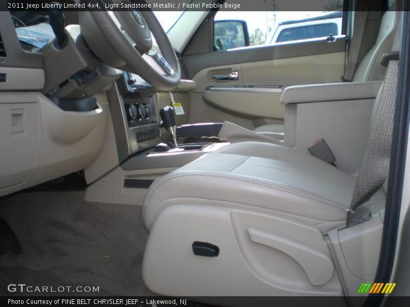 Light Sandstone Metallic / Pastel Pebble Beige 2011 Jeep Liberty Limited 4x4
