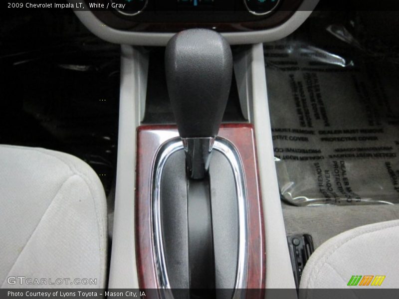 White / Gray 2009 Chevrolet Impala LT