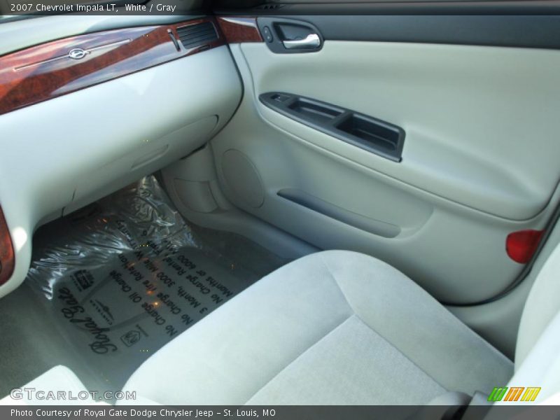 White / Gray 2007 Chevrolet Impala LT