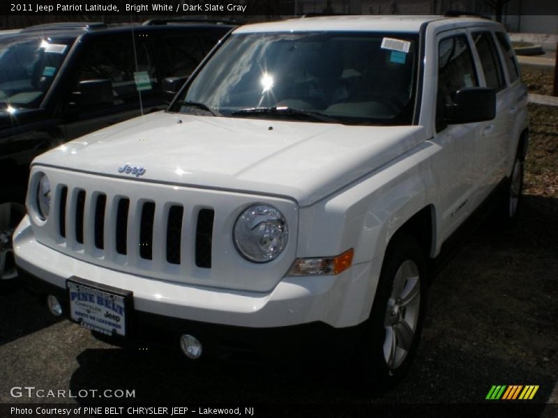 Bright White / Dark Slate Gray 2011 Jeep Patriot Latitude