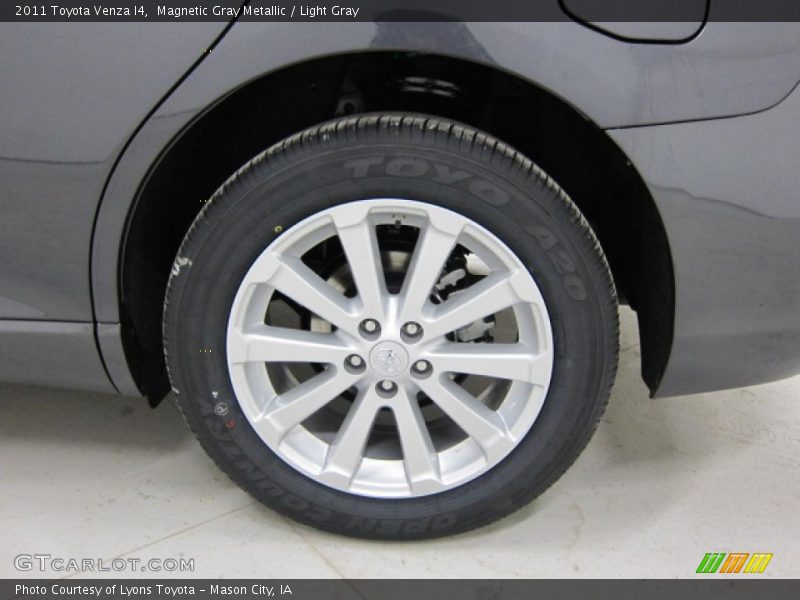 Magnetic Gray Metallic / Light Gray 2011 Toyota Venza I4