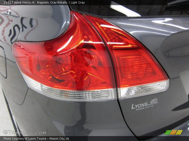 Magnetic Gray Metallic / Light Gray 2011 Toyota Venza I4