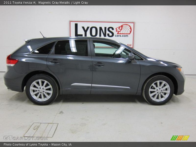 Magnetic Gray Metallic / Light Gray 2011 Toyota Venza I4