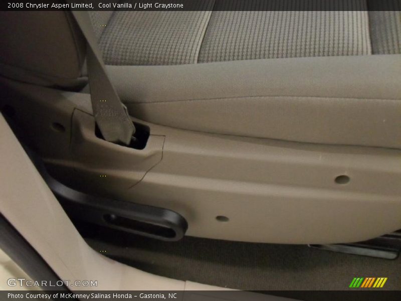 Cool Vanilla / Light Graystone 2008 Chrysler Aspen Limited