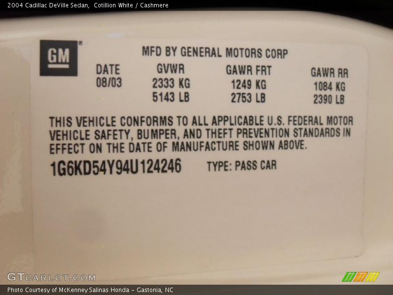 Cotillion White / Cashmere 2004 Cadillac DeVille Sedan