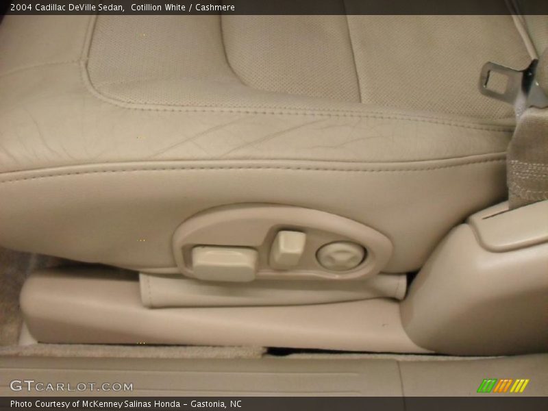 Cotillion White / Cashmere 2004 Cadillac DeVille Sedan
