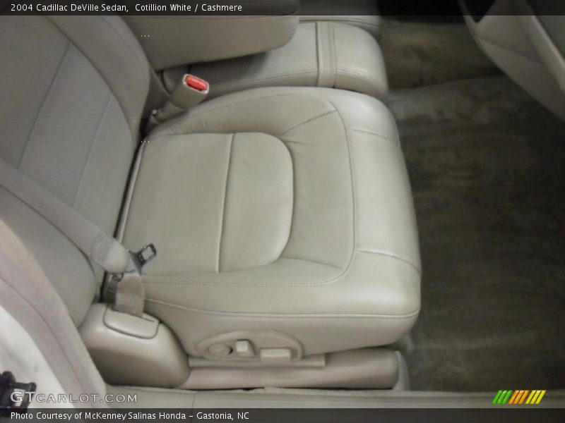 Cotillion White / Cashmere 2004 Cadillac DeVille Sedan
