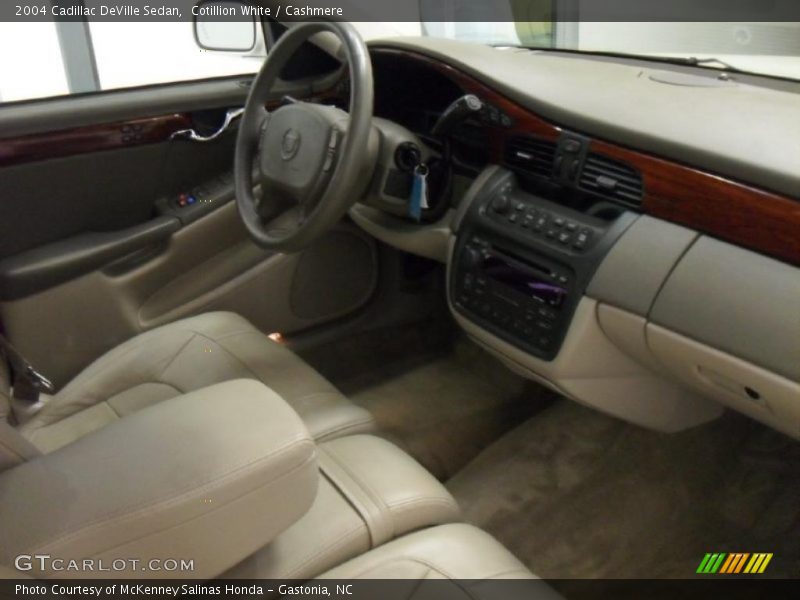 Cotillion White / Cashmere 2004 Cadillac DeVille Sedan