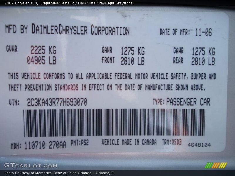 Bright Silver Metallic / Dark Slate Gray/Light Graystone 2007 Chrysler 300