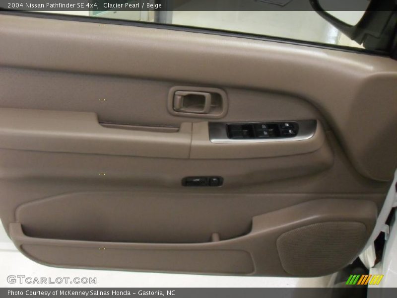 Glacier Pearl / Beige 2004 Nissan Pathfinder SE 4x4