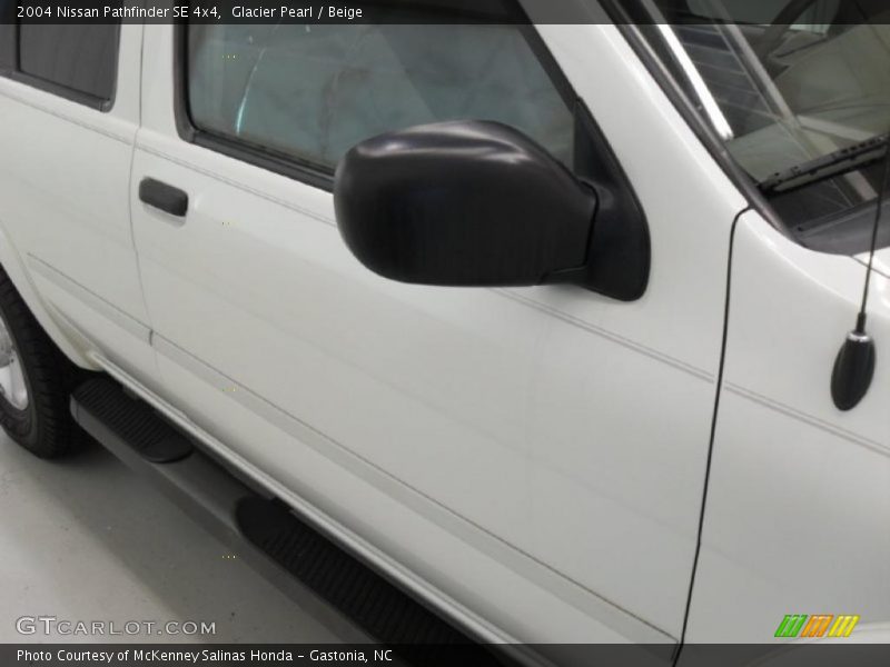 Glacier Pearl / Beige 2004 Nissan Pathfinder SE 4x4