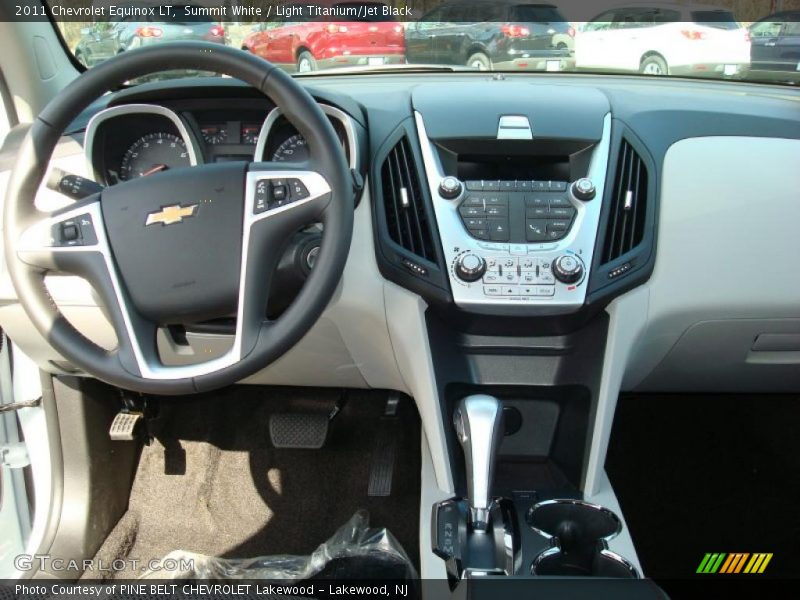 Summit White / Light Titanium/Jet Black 2011 Chevrolet Equinox LT