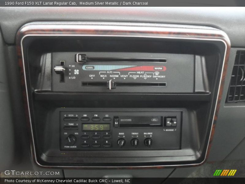 Controls of 1990 F150 XLT Lariat Regular Cab