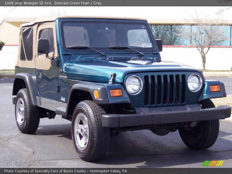 Emerald Green Pearl / Gray 1998 Jeep Wrangler SE 4x4