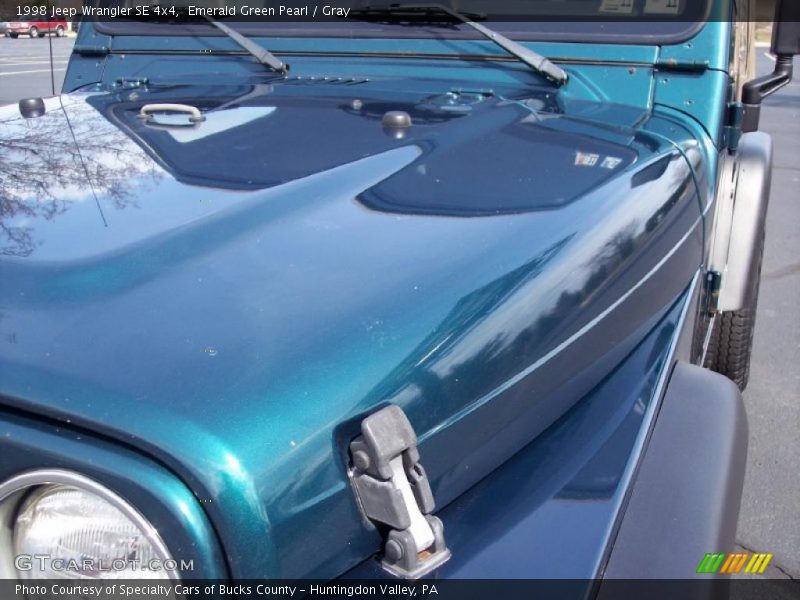 Emerald Green Pearl / Gray 1998 Jeep Wrangler SE 4x4