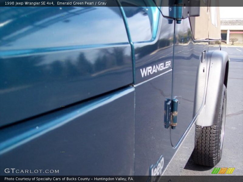 Emerald Green Pearl / Gray 1998 Jeep Wrangler SE 4x4