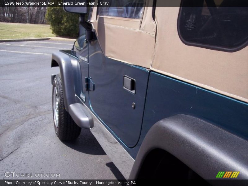 Emerald Green Pearl / Gray 1998 Jeep Wrangler SE 4x4