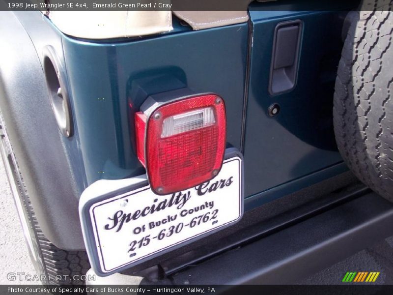 Emerald Green Pearl / Gray 1998 Jeep Wrangler SE 4x4