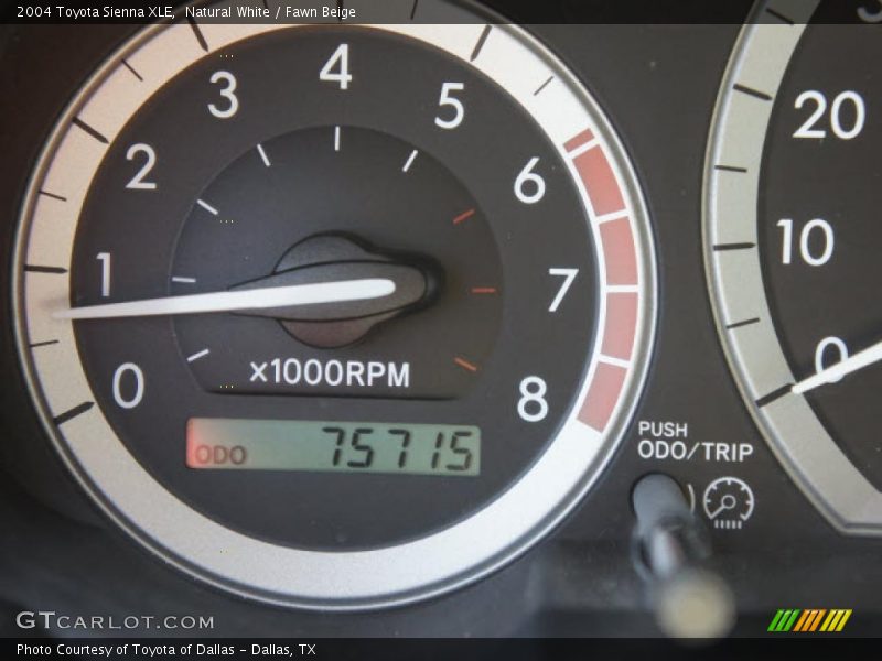 Natural White / Fawn Beige 2004 Toyota Sienna XLE