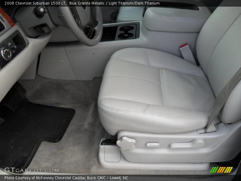  2008 Suburban 1500 LT Light Titanium/Dark Titanium Interior