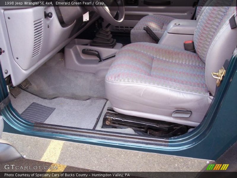 Emerald Green Pearl / Gray 1998 Jeep Wrangler SE 4x4
