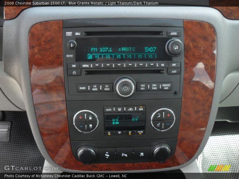 Controls of 2008 Suburban 1500 LT