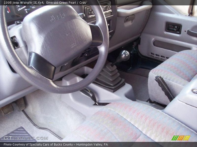 Emerald Green Pearl / Gray 1998 Jeep Wrangler SE 4x4