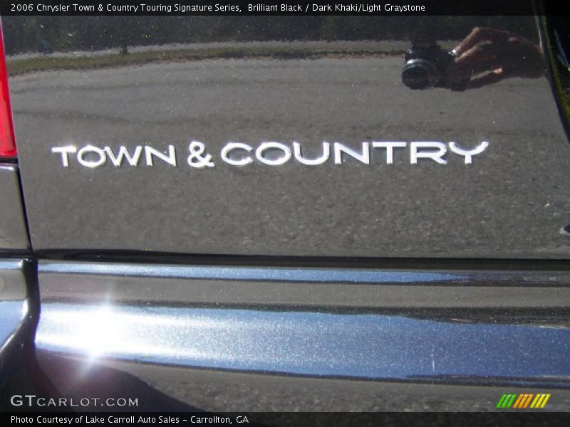 Brilliant Black / Dark Khaki/Light Graystone 2006 Chrysler Town & Country Touring Signature Series
