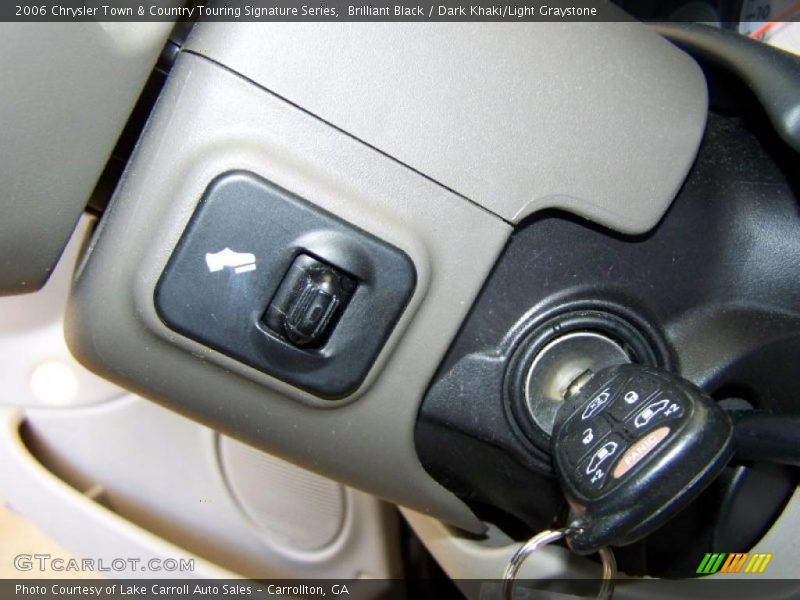 Brilliant Black / Dark Khaki/Light Graystone 2006 Chrysler Town & Country Touring Signature Series